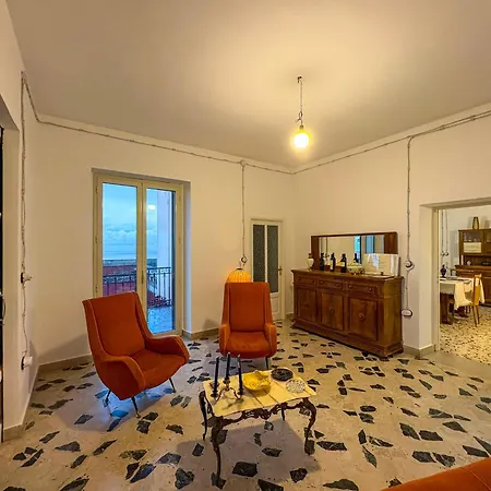 - Arcodia Oda ve Kahvaltı 3*