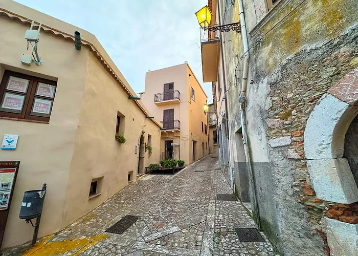 - Arcodia 3* San Marco d'Alunzio