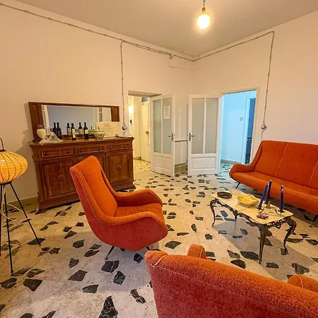 - Arcodia Bed & Breakfast 3*