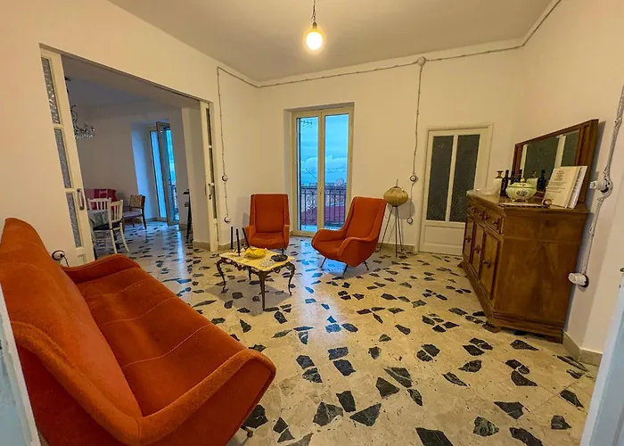 - Arcodia Bed & Breakfast 3*