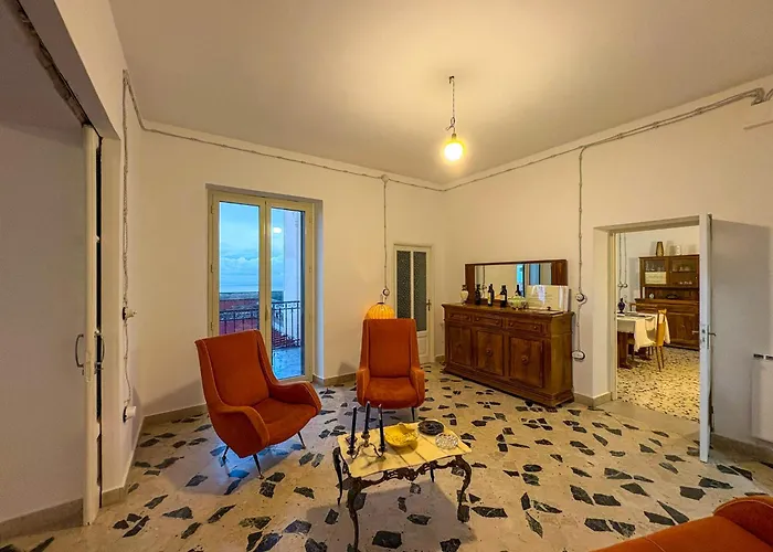 - Arcodia Bed & Breakfast 3*