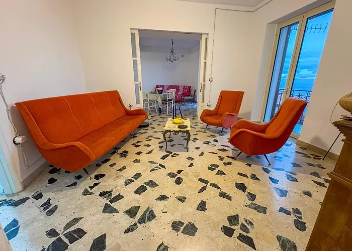 - Arcodia Bed & Breakfast 3*