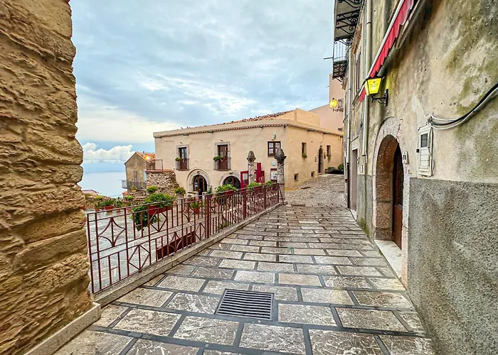 - Arcodia 3* San Marco d'Alunzio