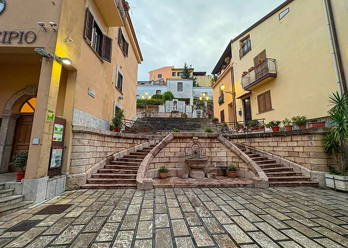 - Arcodia Bed & Breakfast 3*